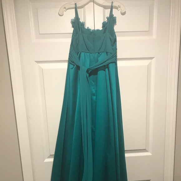 Kids size 12 Long dress.. - Picture 4 of 6
